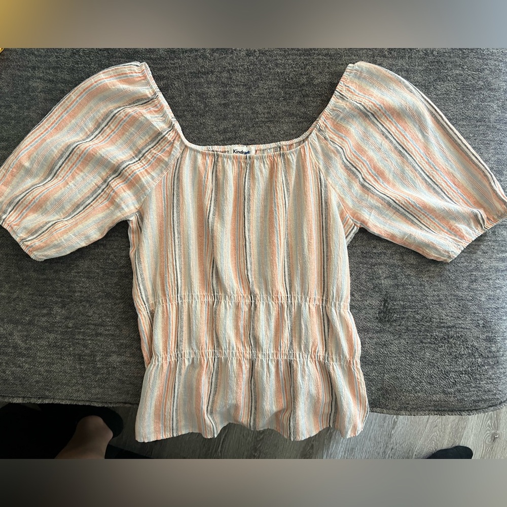 Pastel women’s fitted shirt